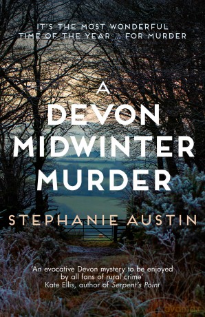 A Devon Midwinter Murder: The must-read cosy crime series (Devon Mysteries) - Stephanie Austin [KSIĄŻKA]