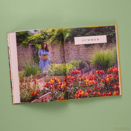 A Flower Garden for Pollinators: Learn how to sustain and support nature with this practical planting guide - Rachel de Thame [KSIĄŻKA]