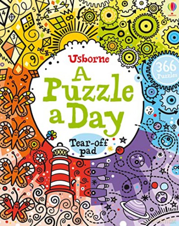A PUZZLE A DAY (Activity Pads) - Phillip Clarke [KSIĄŻKA]