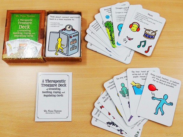 A Therapeutic Treasure Deck of Grounding, Soothing, Coping and Regulating Cards (Therapeutic Treasures Collection) [KSIĄŻKA]