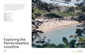 Achievable Adventures: A Practical Guide: 52 of the UK's Most Unforgettable Experiences - Charlie Wild [KSIĄŻKA]