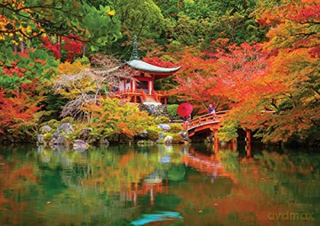 Autumn Foliage in Kyoto, Japan - 1000 Piece Jigsaw Puzzle: finished size 29 x 20 inch (74 x 51 cm): for Adults and Families - Finished Puzzle Size 29 x 20 inch (74 x 51 cm); A3 Sized Poster - Tuttle Studio [KSIĄŻKA]