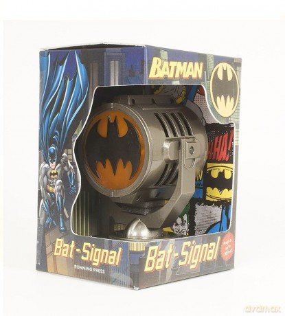 Batman: Metal Die-Cast Bat-Signal - Matthew K. Manning [KSIĄŻKA]