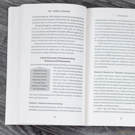 Becoming Homeschoolers: Give Your Kids a Great Education, a Strong Family, and a Life They'll Thank You for Later - Mark Lawrence [KSIĄŻKA]