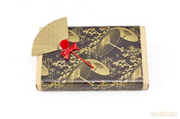 Black and Gold Gift Wrapping Papers: 12 Sheets of High-Quality 18 x 24 inch Wrapping Paper: 18 x 24 inch (45 x 61 cm) Wrapping Paper [KSIĄŻKA]