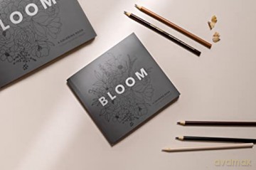 Bloom (Mini): Pocket-Sized 5-Minute Coloring Pages (Stocking Stuffers) - Alli Koch [KSIĄŻKA]
