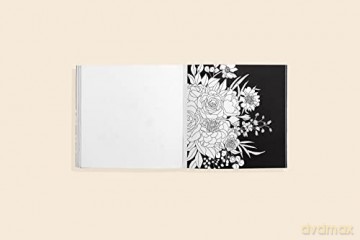 Bloom (Mini): Pocket-Sized 5-Minute Coloring Pages (Stocking Stuffers) - Alli Koch [KSIĄŻKA]