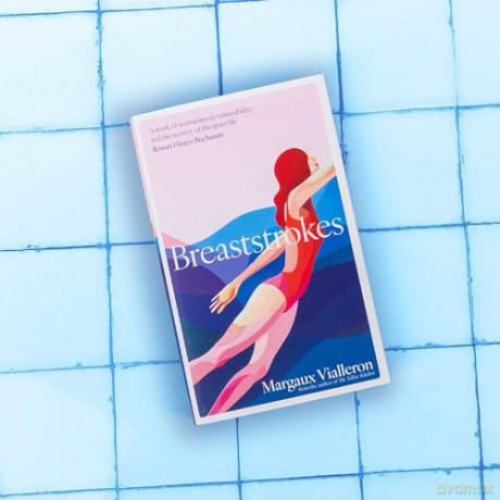 Breaststrokes: 'A study of womanhood, vulnerability, and the secrecy of the inner-life' - Margaux Vialleron [KSIĄŻKA]