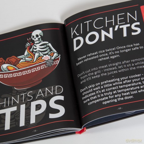 Broke Bites: Tips, Tricks and Recipes for Cooking on a Budget - Bee Three Books [KSIĄŻKA]