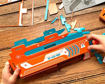 Build Your Own Paper Plane Launcher - 10x Fold 'n' Fly Paper Planes - Eco Friendly Cardboard Craft Kit - Ages 8+ [KSIĄŻKA]