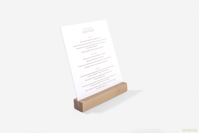 Conversation Menus: questions to foster friendship and bring meals to life - The School of Life [KSIĄŻKA]