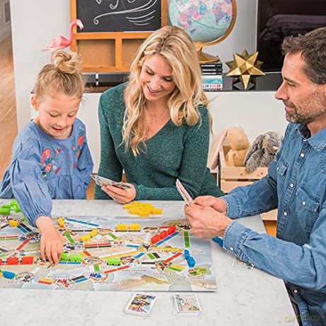 Days of Wonder | Ticket to Ride First Journey Europe Board Game | Ages 6+ | For 2 to 4 players | Average Playtime 15-30 Minutes [KSIĄŻKA]
