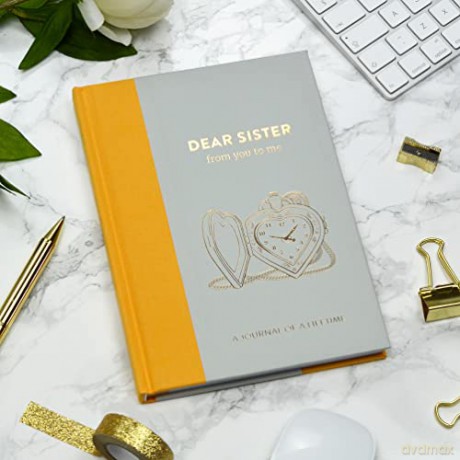 Dear Sister, From You To Me: Guided Memory Journal To Capture Your Sister's Amazing Stories (Timeless Collection): Timeless Edition (Journals of a Lifetime) - From You To Me [KSIĄŻKA]