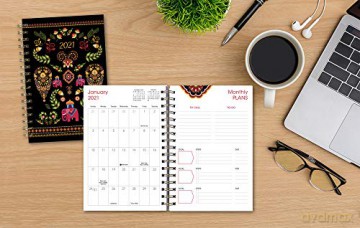 Designer Elephant 16-Month Weekly Planner September 2020 Planner Calendar [KSIĄŻKA]