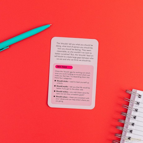 Emotional First Aid Kit: 45 cards for self-care - Dr Emma Hepburn [KSIĄŻKA]