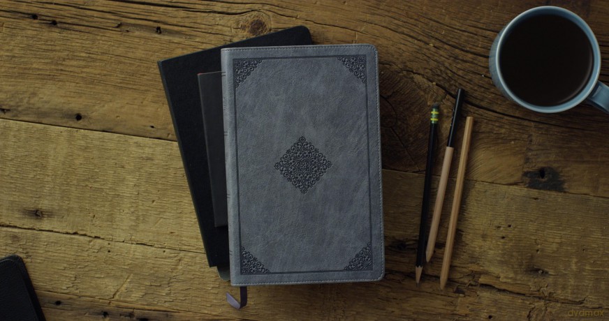 ESV Large Print Thinline Bible (TruTone, Azurite Blue, Ornament Design): Esv Thinline Bible Trutone, Azurite Blue, Ornament Design - Esv [KSIĄŻKA]