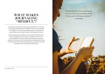 Five Minutes to a Mindful You: A guided journal for self-reflection (Five-minute Self-care Journals) - Aster [KSIĄŻKA]
