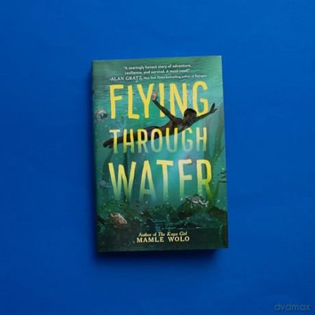 Flying through Water - Nicky Smith-Dale [KSIĄŻKA]
