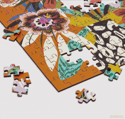 Galison 9780735370258 Kitty McCall Leopard Vase 144 Piece Wood Puzzle - Galison Mudpuppy [KSIĄŻKA]