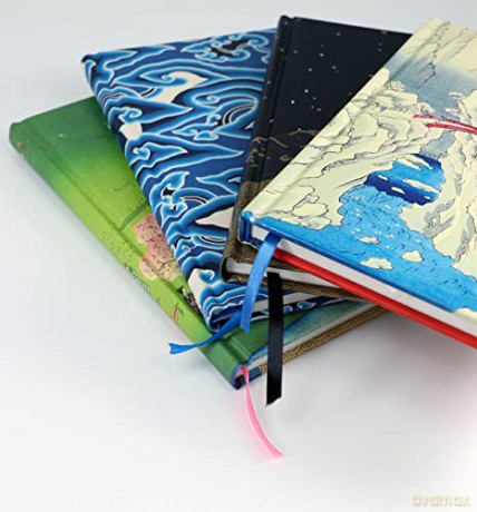 Golden Waves Hardcover Journal: Dotted Notebook: With Ribbon Bookmark: Blank Notebook with Ribbon Bookmark - Tuttle Studio [KSIĄŻKA]