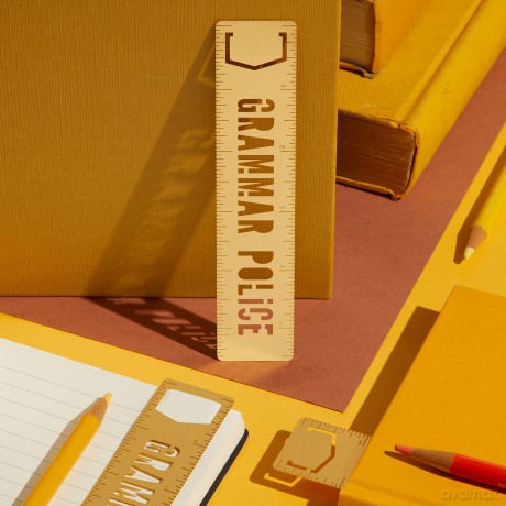 Grammar Police Metal Bookmark Stencil - Brass Monkey [KSIĄŻKA]