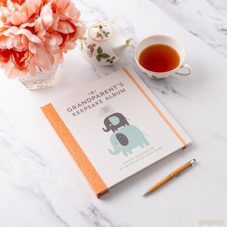 Grandparent's Keepsake Album: Special Memories of My Grandchild's First Years - Lark Books [KSIĄŻKA]