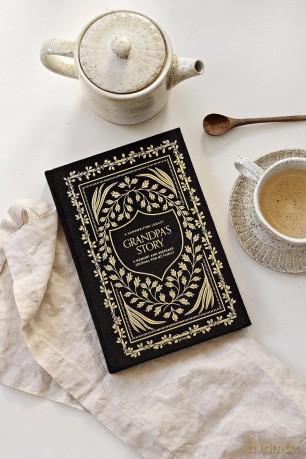 Grandpa's Story: A Memory and Keepsake Journal for My Family (Grandparents Keepsake Memory Journal Series) - Korie Herold [KSIĄŻKA]