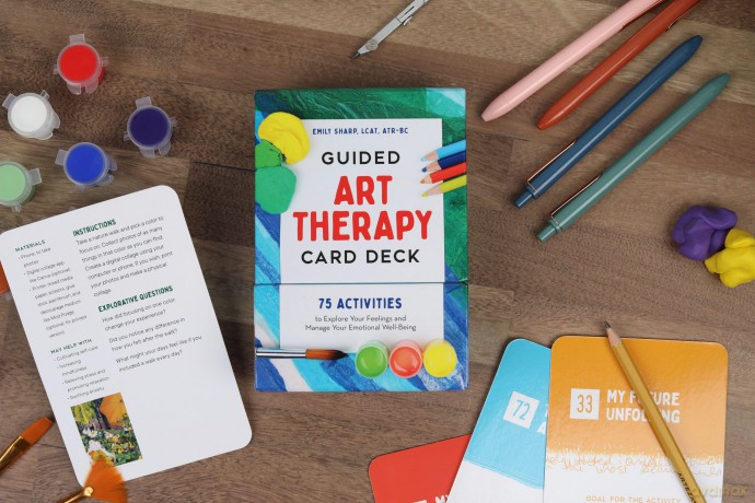 Guided Art Therapy Card Deck: 75 Activities to Explore Your Feelings and Manage Your Emotional Well-Being - 75 cards - Emily Sharp [KSIĄŻKA]