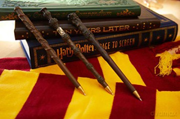 Harry Potter: Harry's Wand Pen - Insight Editions [KSIĄŻKA]