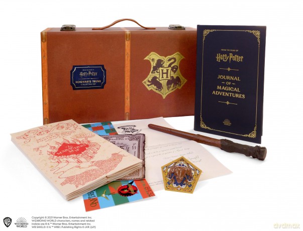 Harry Potter: Hogwarts Trunk Collectible Set - Donald Lemke [KSIĄŻKA]