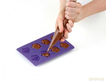 Harry Potter: Make Your Own Chocolate Frogs: Silicone Chocolate Mold and Gift Box Set - Insights [KSIĄŻKA]