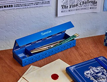 Harry Potter: Ravenclaw Magnetic Pencil Box (Classic Collection) - Insight Editions [KSIĄŻKA]