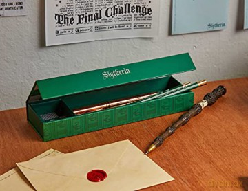 Harry Potter: Slytherin Magnetic Pencil Box (Classic Collection) - Insight Editions [KSIĄŻKA]