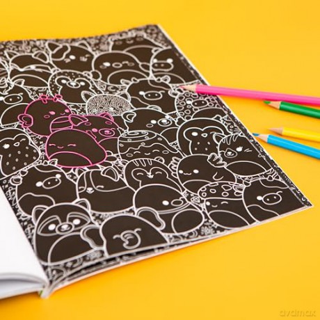 Hinkler | Original Squishmallows Neon Colouring Book | 32 Page Colouring-in Book for Teens and Children | Arts and Crafts Gifts - Hinkler Pty Ltd [KSIĄŻKA]