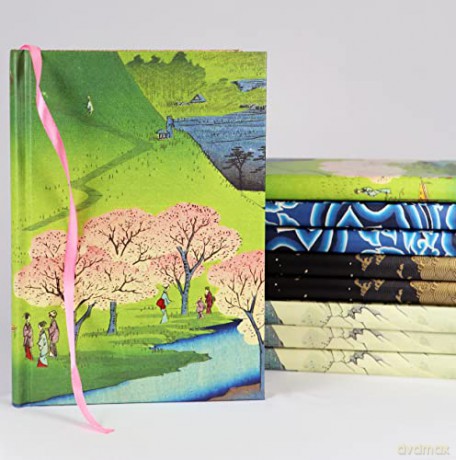 Hiroshige Cherry Blossoms Hardcover Journal: Lined Notebook: With Ribbon Bookmark: Blank Notebook with Ribbon Bookmark - Tuttle Studio [KSIĄŻKA]