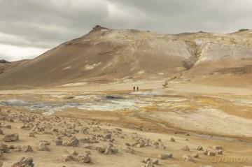 Hot Springs: Photos and Stories of How the World Soaks, Swims, and Slows Down - Greta Rybus [KSIĄŻKA]