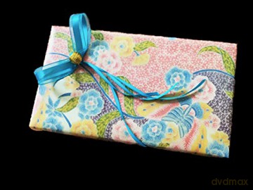 Indonesian Batik Gift Wrapping Papers: 12 Sheets of High-Quality 18 X 24 Inch Wrapping Paper: 18 x 24 inch (45 x 61 cm) Wrapping Paper - Periplus Editors [KSIĄŻKA]
