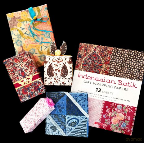 Indonesian Batik Gift Wrapping Papers: 12 Sheets of High-Quality 18 X 24 Inch Wrapping Paper: 18 x 24 inch (45 x 61 cm) Wrapping Paper - Periplus Editors [KSIĄŻKA]