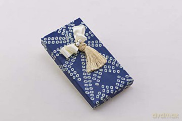 Japanese Shibori Gift Wrapping Papers: 12 Sheets of High-Quality 18 x 24 (45 x 61 cm) Wrapping Paper: 18 x 24 inch (45 x 61 cm) Wrapping Paper - Tuttle [KSIĄŻKA]