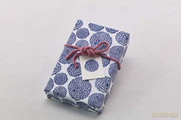 Japanese Shibori Gift Wrapping Papers: 12 Sheets of High-Quality 18 x 24 (45 x 61 cm) Wrapping Paper: 18 x 24 inch (45 x 61 cm) Wrapping Paper - Tuttle [KSIĄŻKA]
