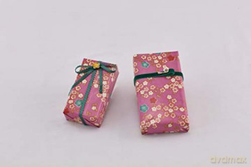 Japanese Washi Gift Wrapping Papers: 12 Sheets of High-Quality 18 x 24 (45 x 61 cm) Wrapping Paper: 18 x 24 inch (45 x 61 cm) Wrapping Paper [KSIĄŻKA]