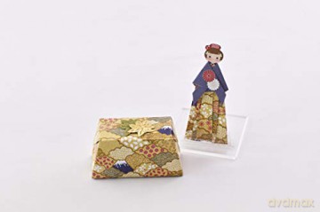 Japanese Washi Gift Wrapping Papers: 12 Sheets of High-Quality 18 x 24 (45 x 61 cm) Wrapping Paper: 18 x 24 inch (45 x 61 cm) Wrapping Paper [KSIĄŻKA]