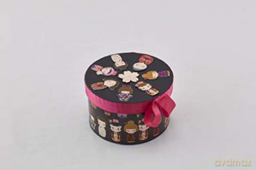 Japanese Washi Gift Wrapping Papers: 12 Sheets of High-Quality 18 x 24 (45 x 61 cm) Wrapping Paper: 18 x 24 inch (45 x 61 cm) Wrapping Paper [KSIĄŻKA]