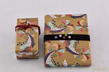 Japanese Washi Gift Wrapping Papers: 12 Sheets of High-Quality 18 x 24 (45 x 61 cm) Wrapping Paper: 18 x 24 inch (45 x 61 cm) Wrapping Paper [KSIĄŻKA]