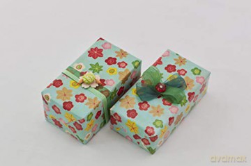 Japanese Washi Gift Wrapping Papers: 12 Sheets of High-Quality 18 x 24 (45 x 61 cm) Wrapping Paper: 18 x 24 inch (45 x 61 cm) Wrapping Paper [KSIĄŻKA]
