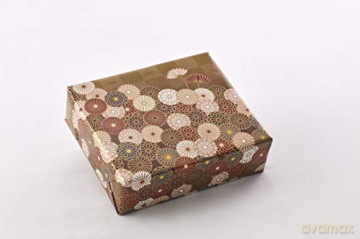 Japanese Washi Gift Wrapping Papers: 12 Sheets of High-Quality 18 x 24 (45 x 61 cm) Wrapping Paper: 18 x 24 inch (45 x 61 cm) Wrapping Paper [KSIĄŻKA]