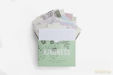 Kindness: cards for compassion and empathy - The School of Life [KSIĄŻKA]