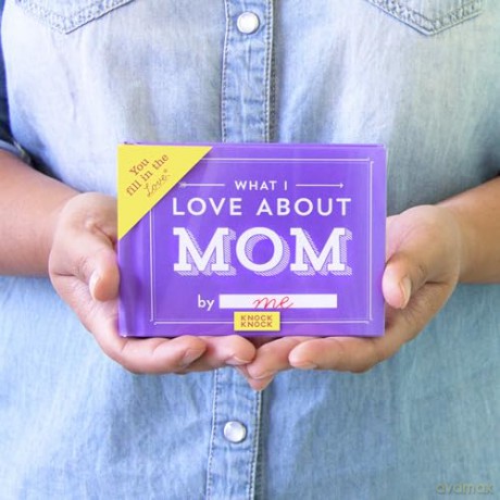 Knock Knock What I Love about Mom Fill in the Love Book Fill-in-the-Blank Gift Journal, 4.5 x 3.25-inches - Knock Knock [KSIĄŻKA]