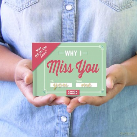 Knock Knock Why I Miss You Fill in the Love Book Fill-in-the-Blank Gift Journal, 4.5 x 3.25-inches: Fill in the Love Journal - Knock Knock [KSIĄŻKA]