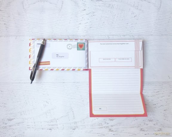 Letters to My Daughter: Write Now. Read Later. Treasure Forever. - Lea Redmond [KSIĄŻKA]